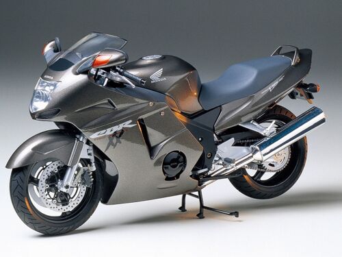 Tamiya 1/12 scale Honda CBR 1100XX Super Blackbird