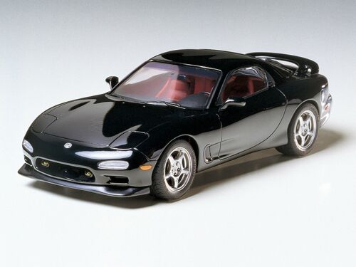 Tamiya 1/24 scale Mazda RX-7 R1