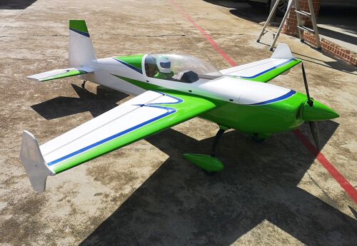 Extreme Flight - Extra 300 91" V2, Green/White ARF Kit