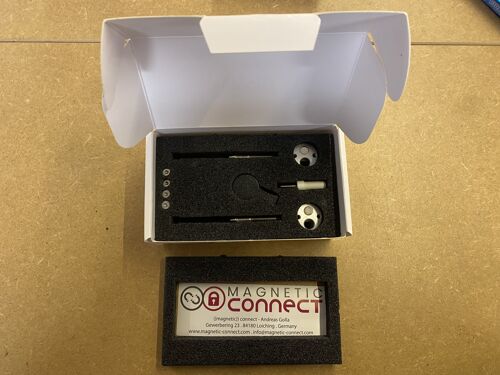 Second Hand - Hacker Magnetic Connect Locking System